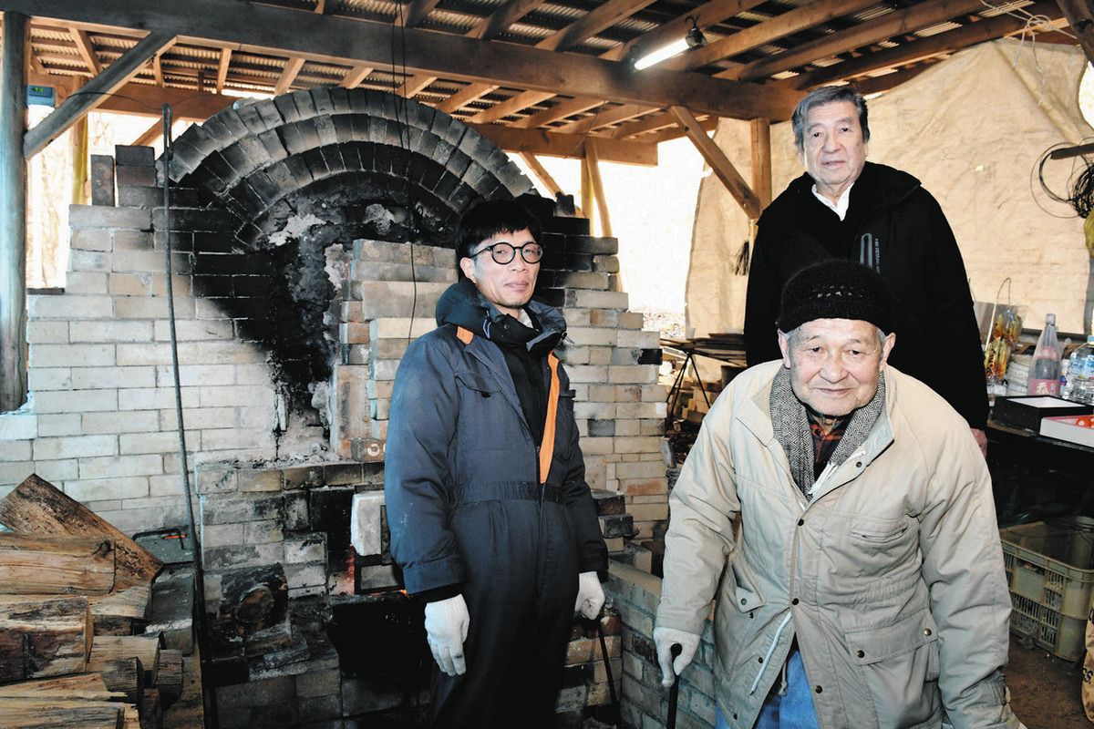 89歳の陶芸家、薪窯に火入れ 6月に多治見で個展：中日新聞Web