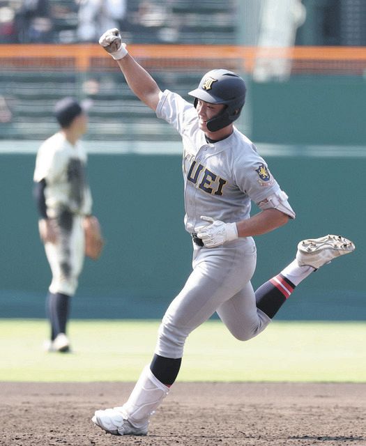 仙台育英、夏連覇に王手 2年生鈴木がバックスクリーン弾”2度目の初