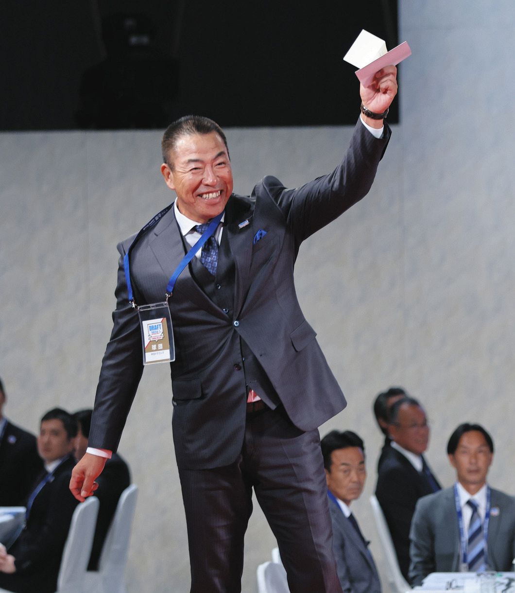 中日、関大・金丸夢斗投手の交渉権を獲得、4球団競合の末に井上一樹新