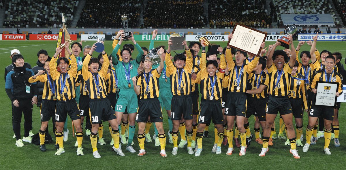 前橋育英、PK10人の死闘制した！ GK藤原優希「俺がチームを勝たせて