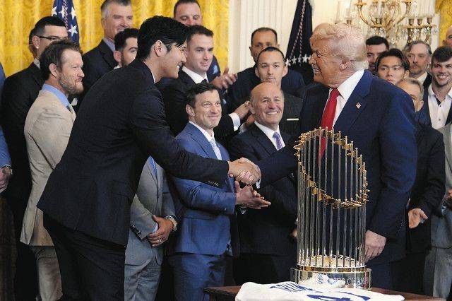 大谷翔平と握手したトランプ大統領「映画スターみたいだ」…スピーチの