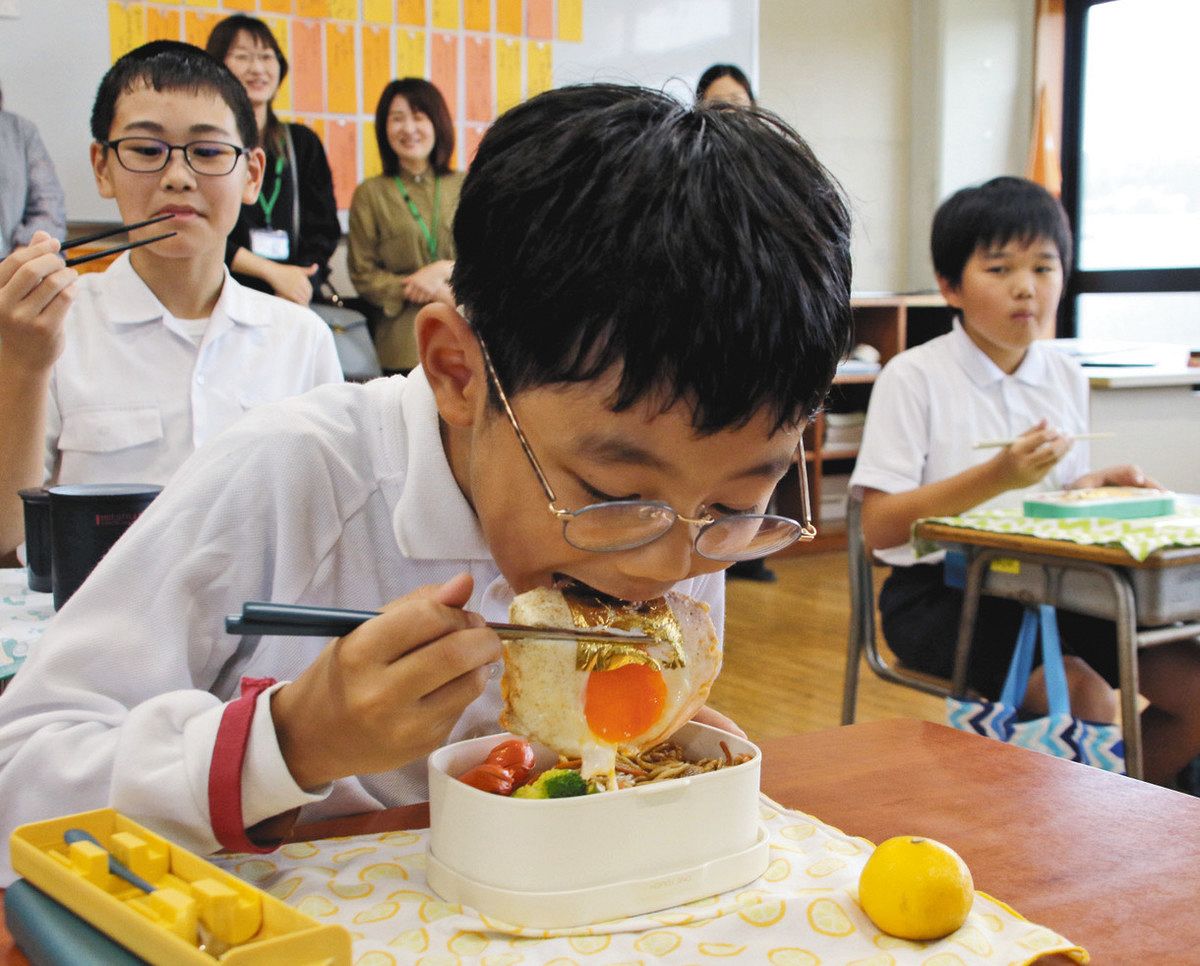 料理 金箔 食用 食用 金箔 純金 0 004g 飾り ケーキ・おせち料理 