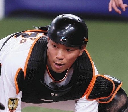 巨人 大城が3試合連続先発マスク ウィーラーは8番から6番に 格上げ 日本シリーズ スタメン 中日スポーツ 東京中日スポーツ