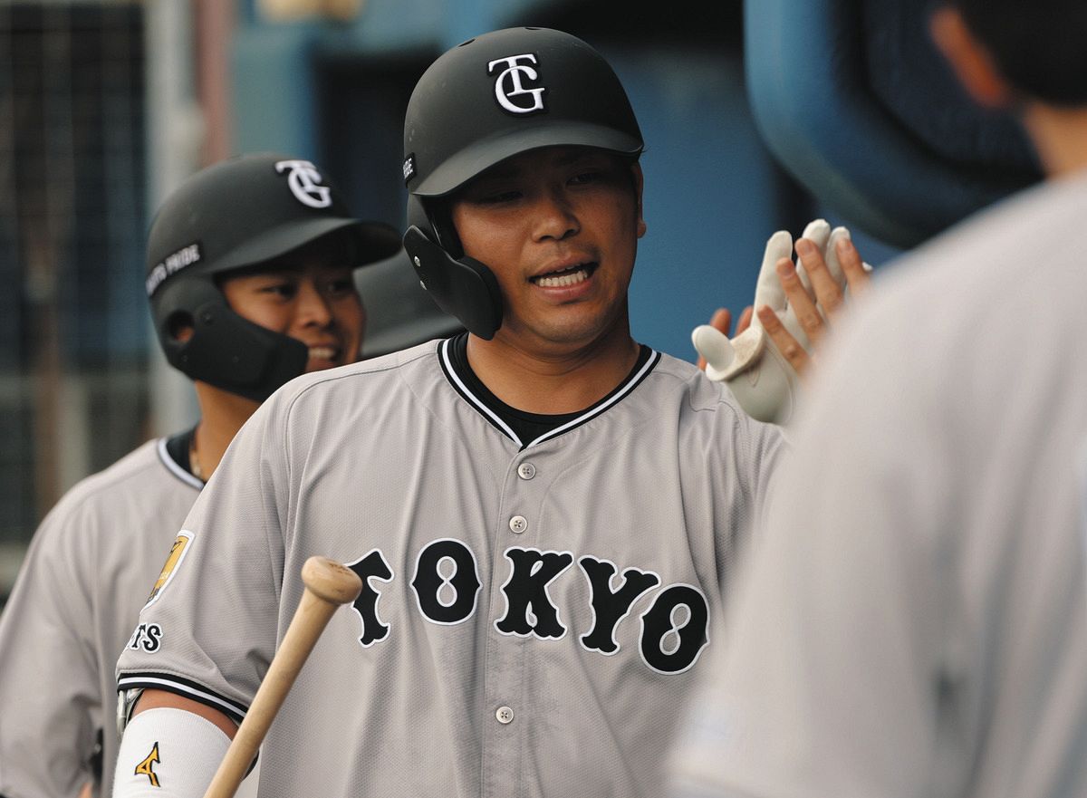 巨人・大城卓三、オープン戦初戦でチームを勝利に導くホームラン