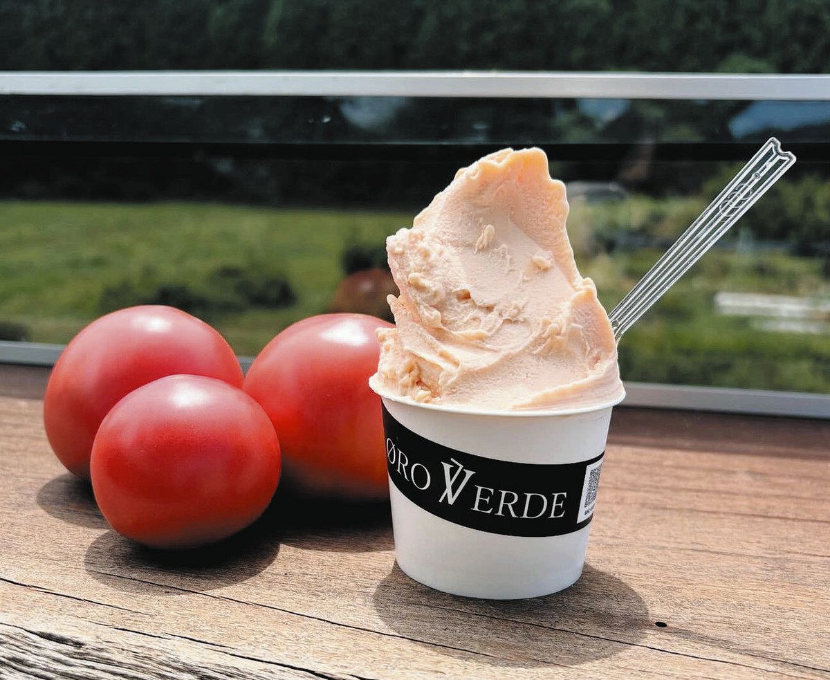 つめた～いアイスでライダーを歓迎 トマトやみそ味、地元食材生かし