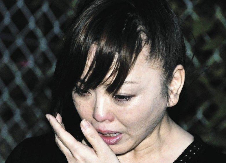 松田美由紀、写真添え松田優作さん35回忌命日しのぶ 墓参りにバイクに