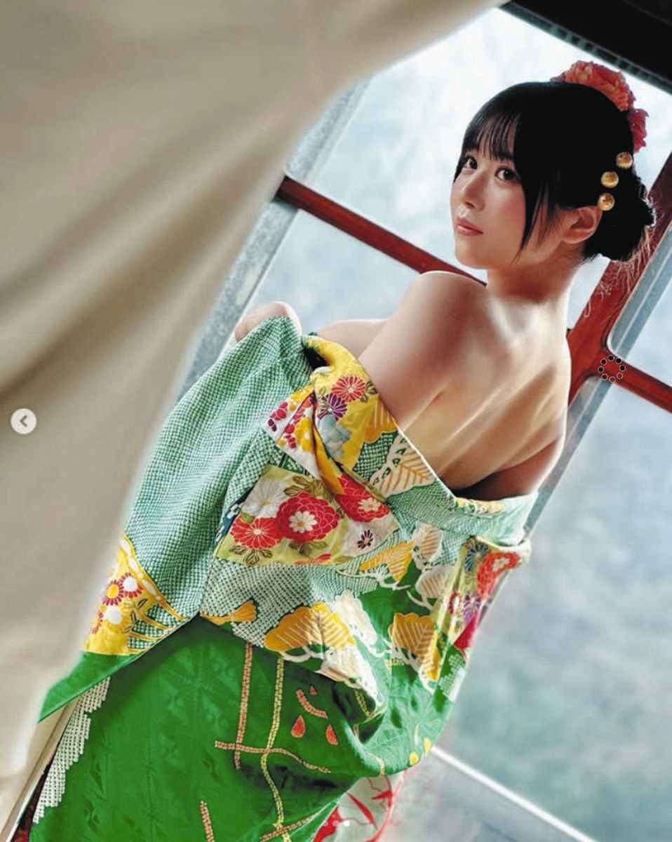 ◇東雲うみ、ドキドキアングル＆寝乱れショット【写真複数】：中