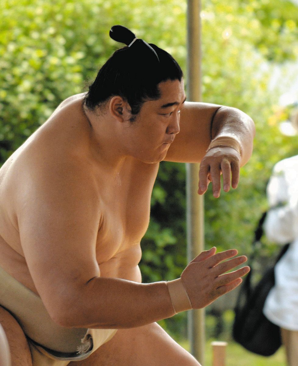 8年ぶりの十両から返り入幕の名古屋場所 34歳の遠藤を支える「闘志」と「貪欲さ」：中日新聞Web