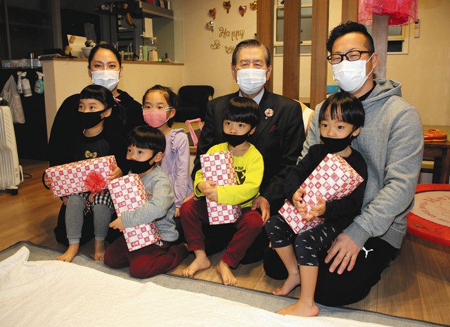 四つ子 ４歳おめでとう 津幡町が府中さんに祝いの品 北陸中日新聞web