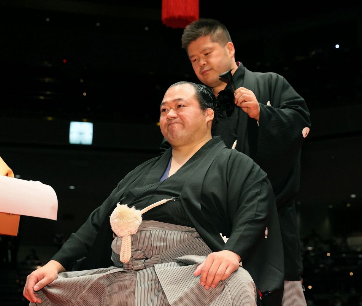 大相撲 元関脇・豊ノ島 反物 支払い 