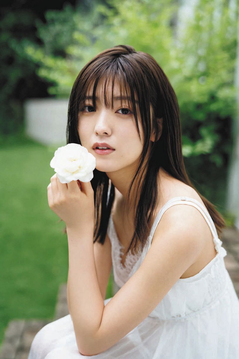 キラメイピンク工藤美桜20歳が週刊スピリッツ表紙飾る：中日スポーツ