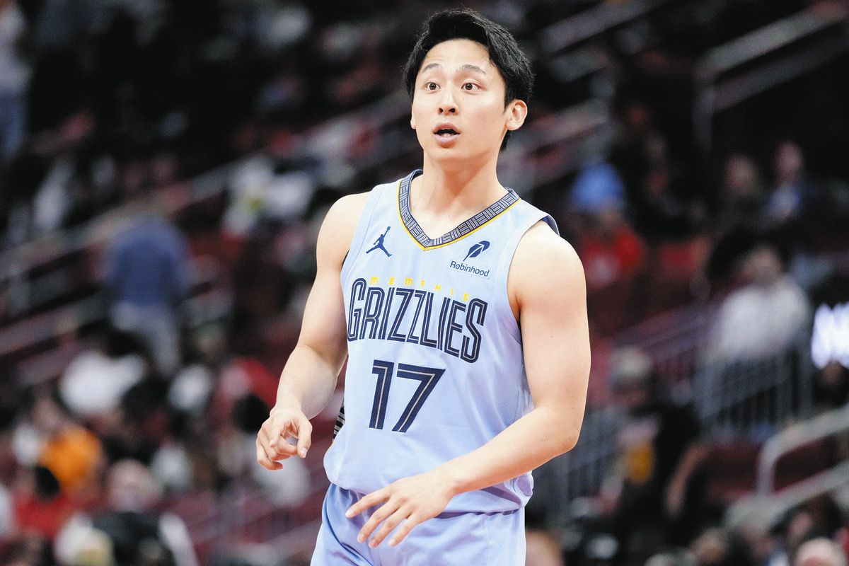 日本人初のNBA選手・田臥勇太、河村勇輝の史上4人目デビューにエール