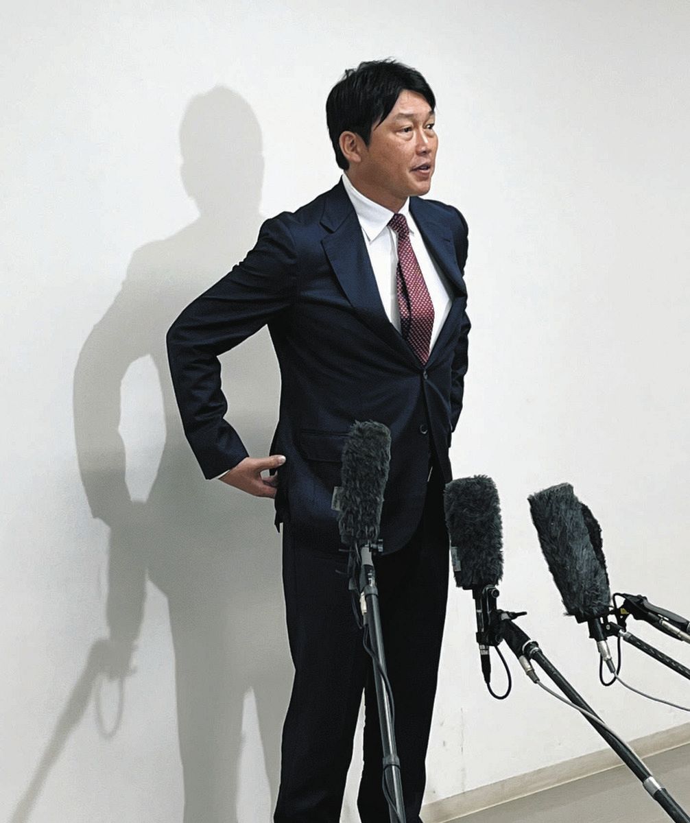 広島・新井監督、オーナー報告では来季「優勝」の2文字強調 最終戦後