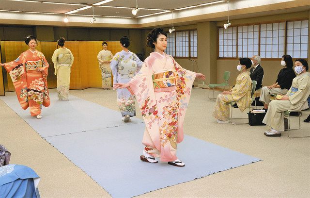 北陸 着物 ストア ショー