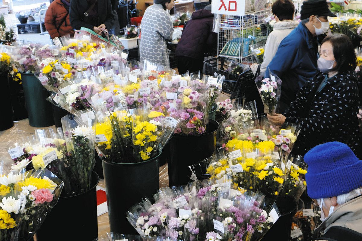 切り花で新年を彩って 30日まで、津の朝津味で販売：中日新聞Web
