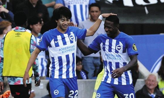 三笘薫が試合を変えた」採点で最高評価〝9〟連発…自身初のプレミア2
