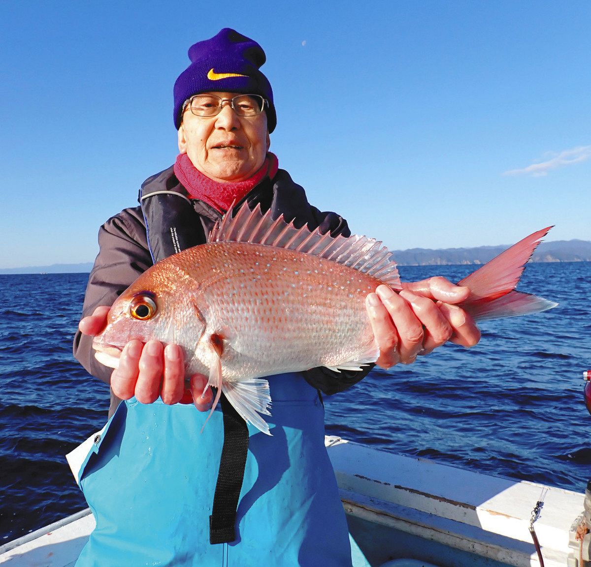 釣友に初マダイ44センチ 三重・阿曽浦沖：中日スポーツ・東京中日