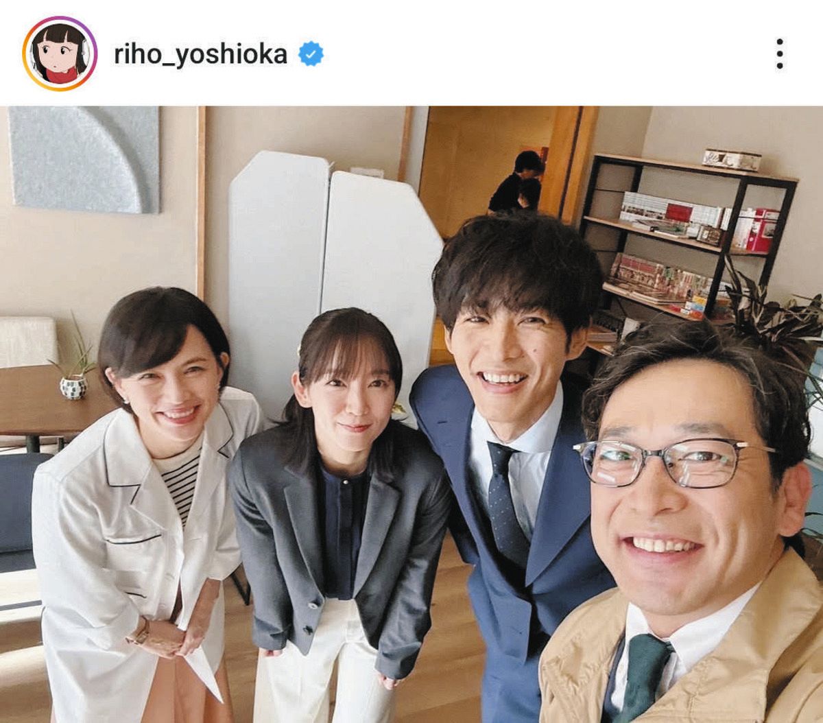 ◇『御上先生』吉岡里帆、松坂桃李ら先生たちと笑顔のオフショット