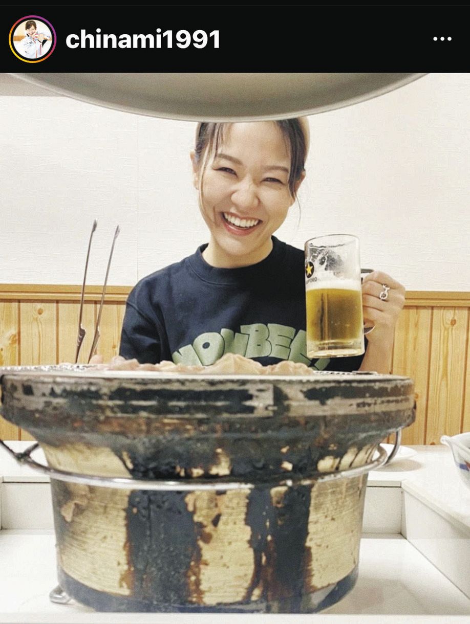 写真 祝杯はビールと焼き肉 最高の笑顔の吉田知那美 中日スポーツ 東京中日スポーツ