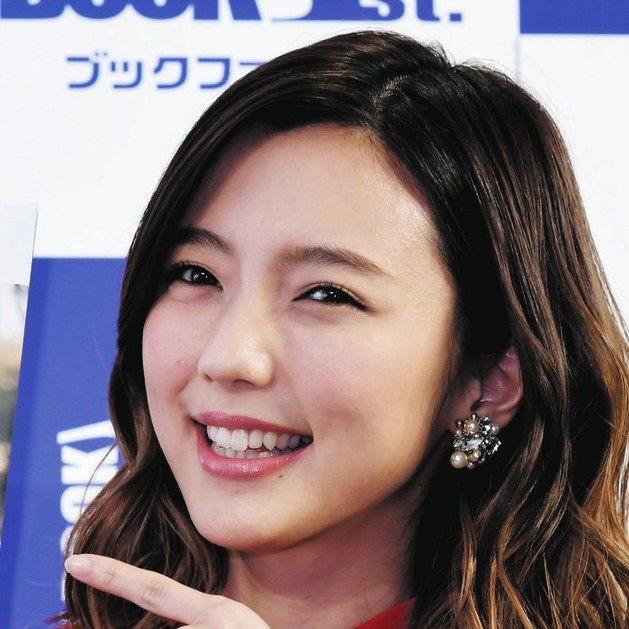 柴崎岳の妻 真野恵里菜 マドリードでの最新ショット 最近すごく寒いっ 久しぶりにシチューに 中日スポーツ 東京中日スポーツ 柴崎岳の妻 真野恵里菜 マドリードでの最新ショット 最近すごく寒いっ 久しぶりにシチューに 中日スポーツ 東京中日スポーツ