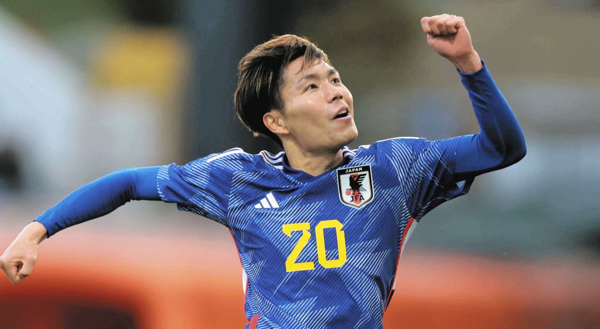 サッカーU―22日本代表 負傷退場した佐藤恵允に代わって出場の松村優太