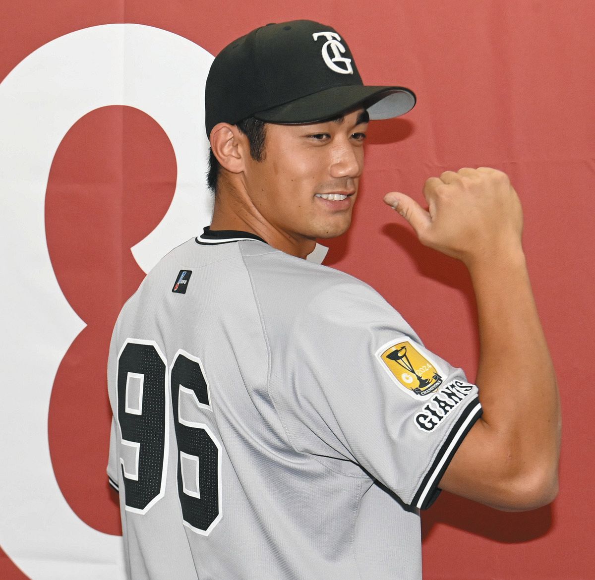 GIANTS ユニフォーム 三塚選手 ユニフォーム 巨人、三塚琉生外野手、連絡時には「鉄板の上にステーキ」 支配下契約