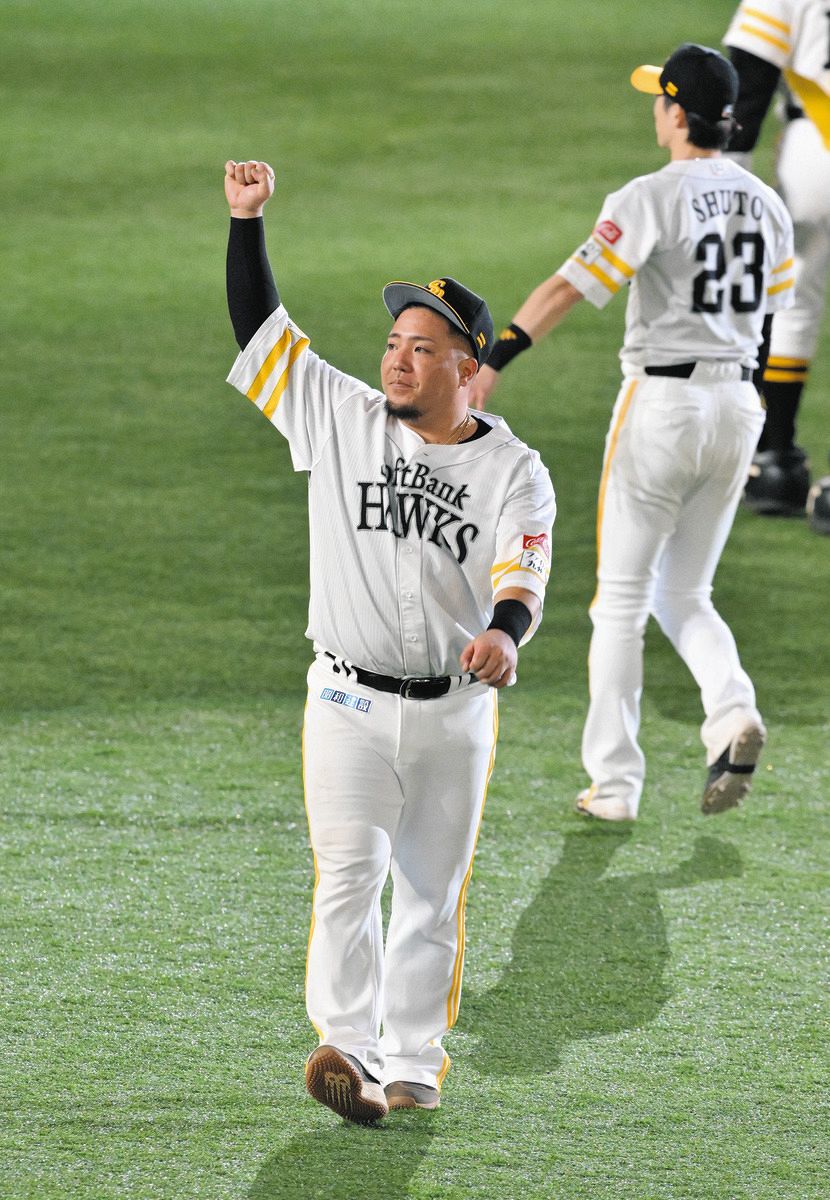 完璧ですね…今年一番の捕まり方」ソフトバンク・山川穂高、日本S1号に