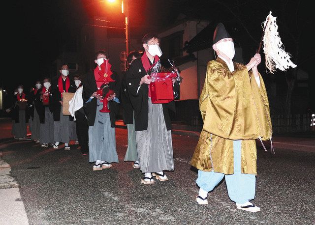 豊穣願って 練り歩き 輪島 重蔵神社 如月祭の 献備式 北陸中日新聞web