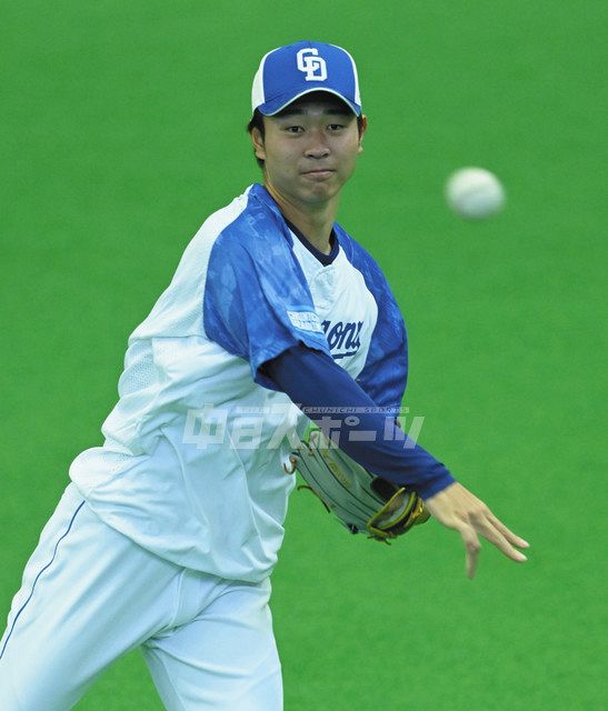 練習 高橋宏：中日スポーツ・東京中日スポーツ