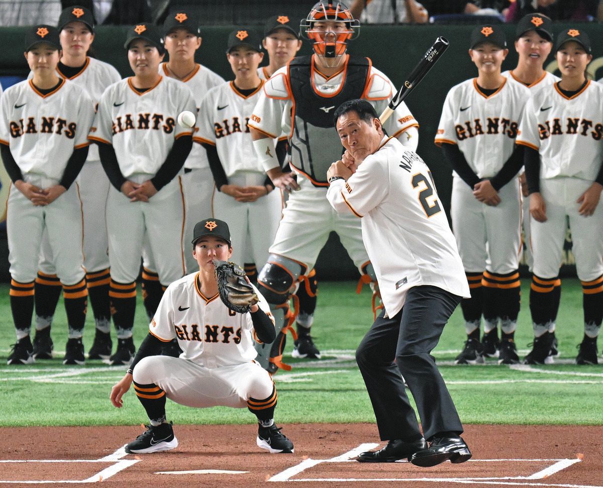 巨人】開幕戦セレモニアルピッチで中畑清OB会長が打席に ジャイアンツ