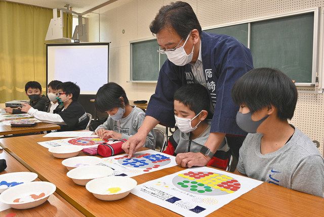 児童たち考えた冬花火デザイン 名古屋の西築地小で本職指導 中日新聞web