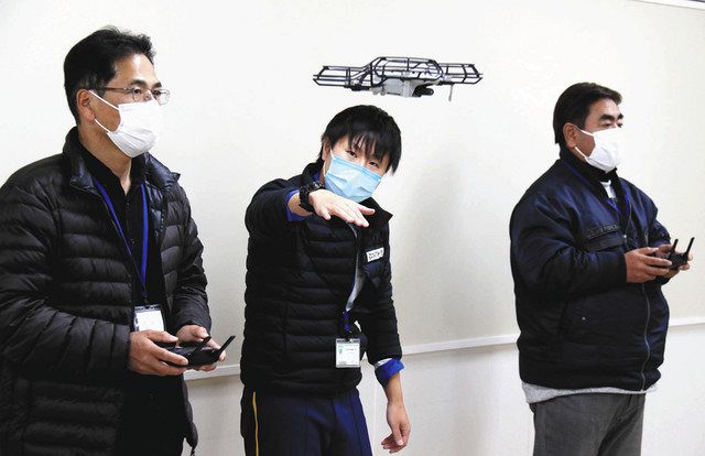 自動車学校でドローン講習 名張 法令や操縦法学ぶ 中日新聞web