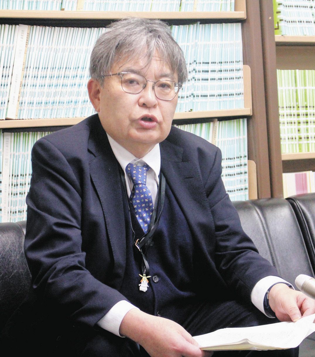 津地裁に転勤し「3年で240万円報酬が減った」 現職裁判官が異例の国