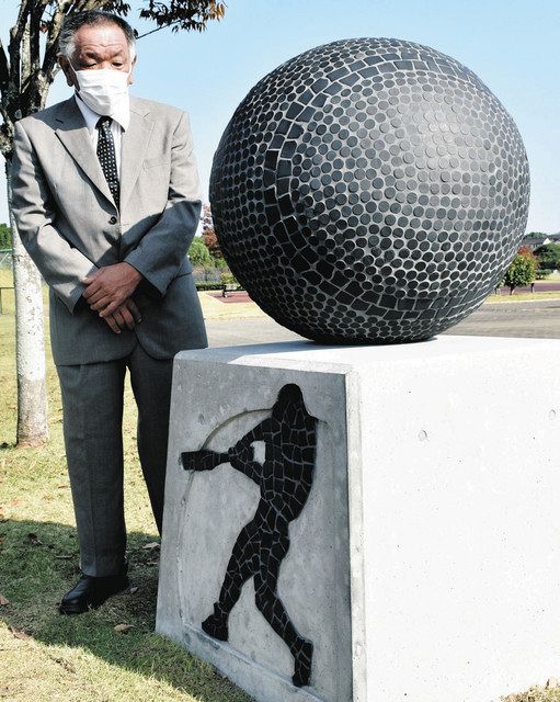 那智黒石に触ってみて 熊野でモニュメント披露：中日新聞Web