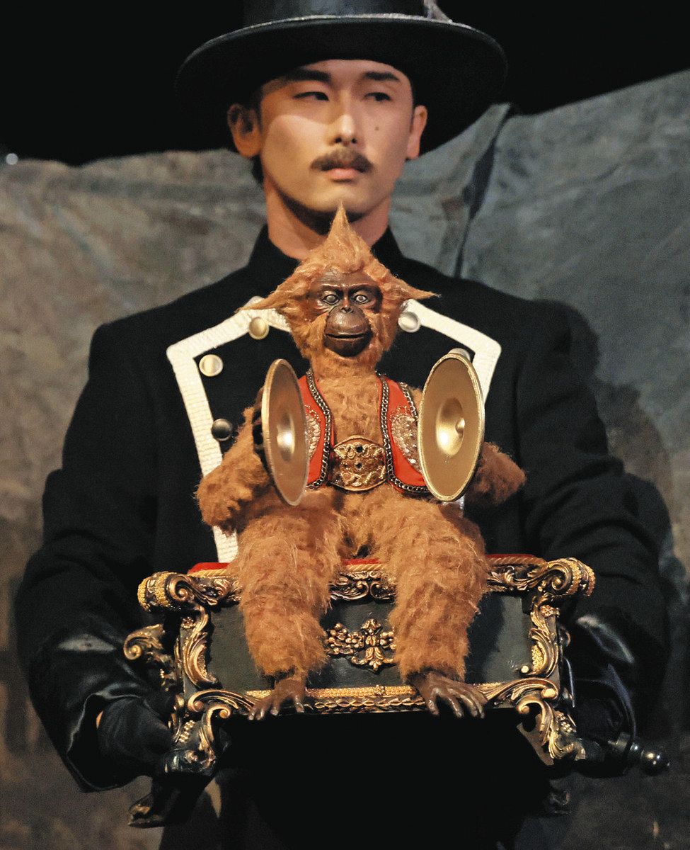 写真特集】演技と歌で紡がれる、ゆがんだ「愛」 劇団四季の新拠点