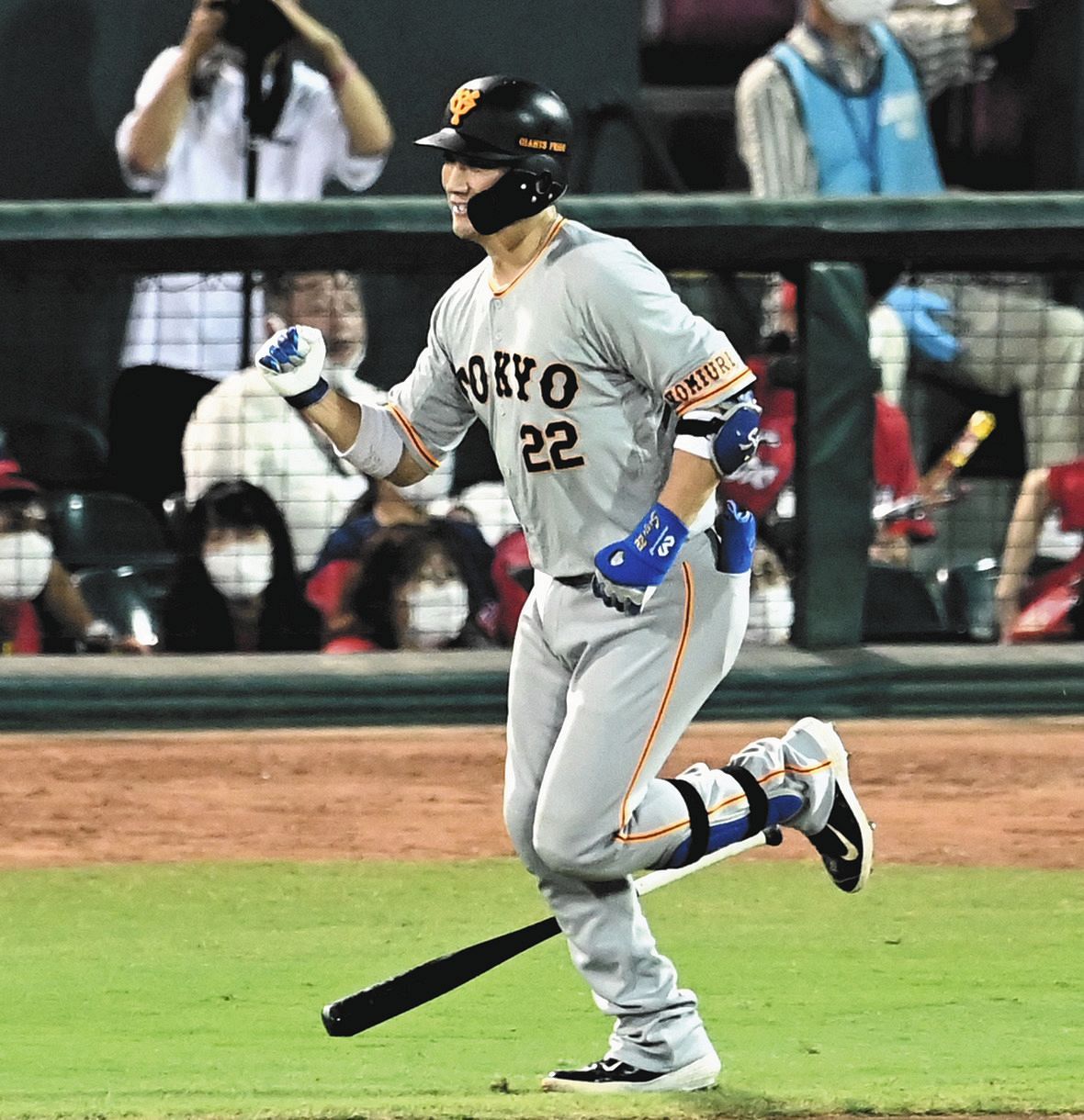 巨人 スガコバで連敗ストップキター 菅野好投 小林の2年ぶり本塁打で10戦ぶり勝利にsns大歓声 中日スポーツ 東京中日スポーツ