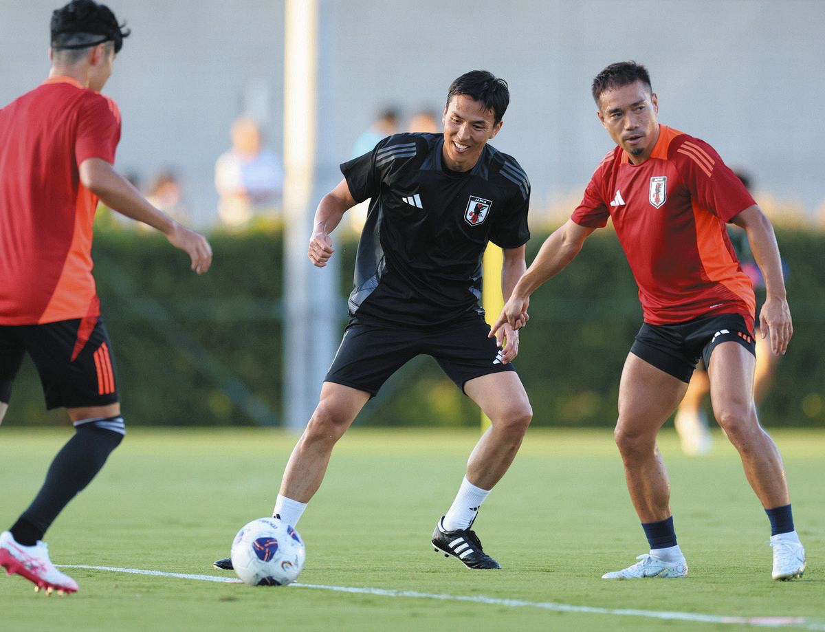 日本代表】長友佑都が見た長谷部誠・新コーチの印象は？ 「選手