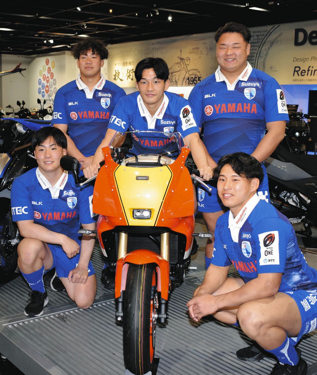 静岡ブルーレヴズ 「スクラム命！」 新加入の5選手会見：中日新聞