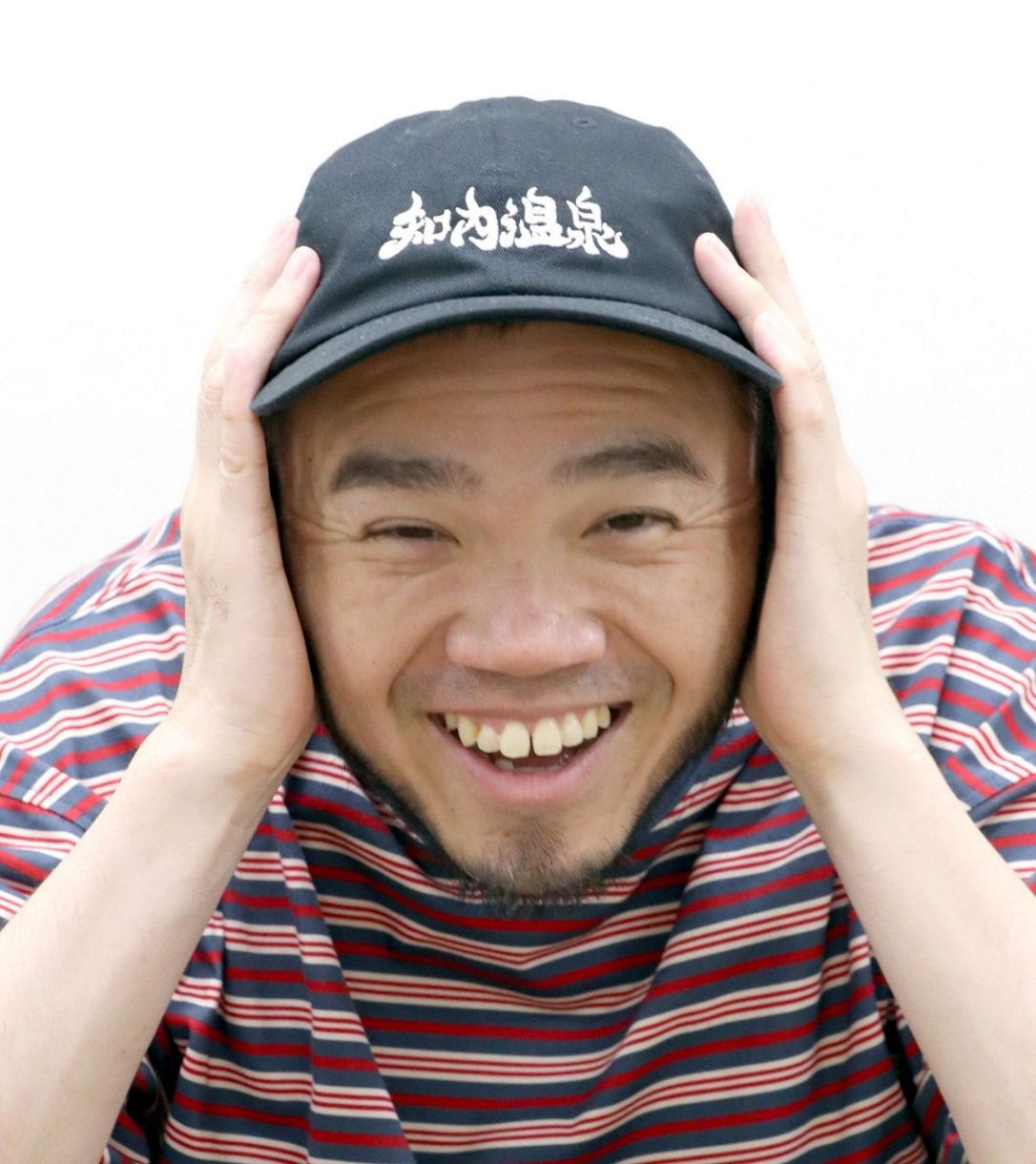 この人】軽妙な語り口のエッセー集出版 ラッパー・アフロさん（37