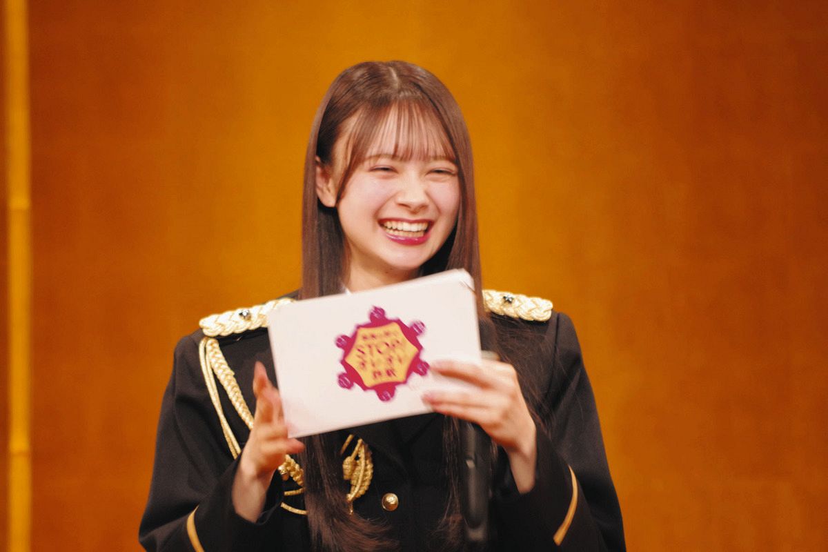 杉良太郎主催「杉友寄席」でAKB48の伊藤百花が小話披露、伍代夏子は