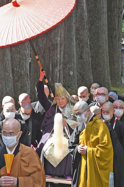 第80世貫首が入山 福井の永平寺で13年ぶり 晋山式 中日新聞web 第80世貫首が入山 福井の永平寺で13年ぶり 晋山式 中日新聞web