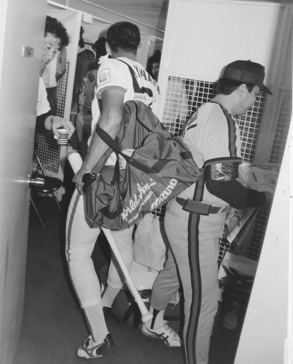 ◇清原和博、前日の乱闘を謝罪【写真】：中日スポーツ・東京中日スポーツ