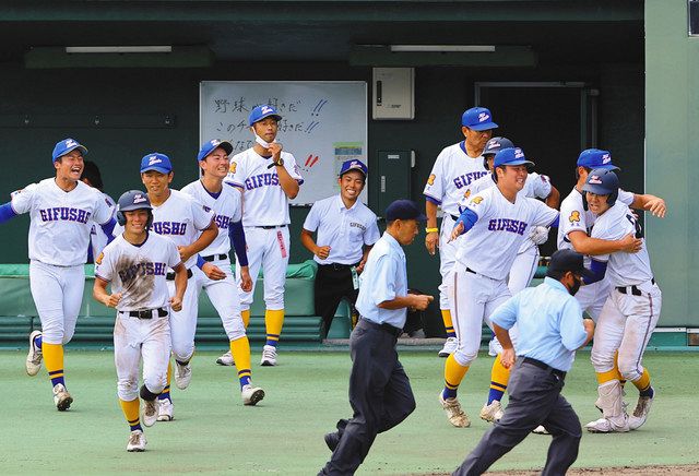 県岐阜商が夏の甲子園出場 ２年連続３０回目、サヨナラ本塁打で決める