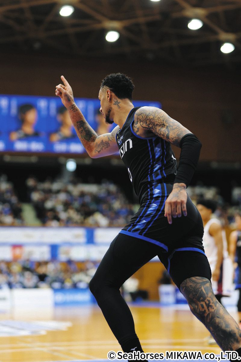 シーホース三河、オーガストが18得点・13リバウンドの活躍で横浜