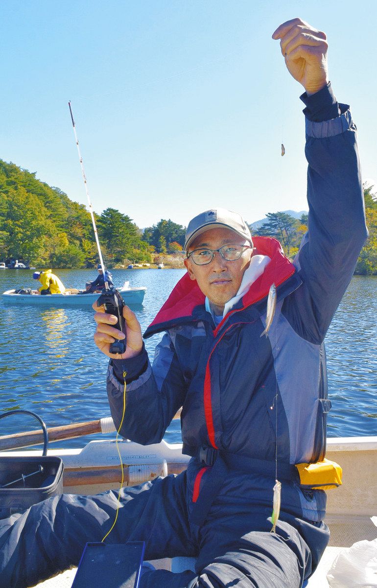 ワカサギ開幕 岐阜・根の上湖ボート：中日スポーツ・東京中日スポーツ