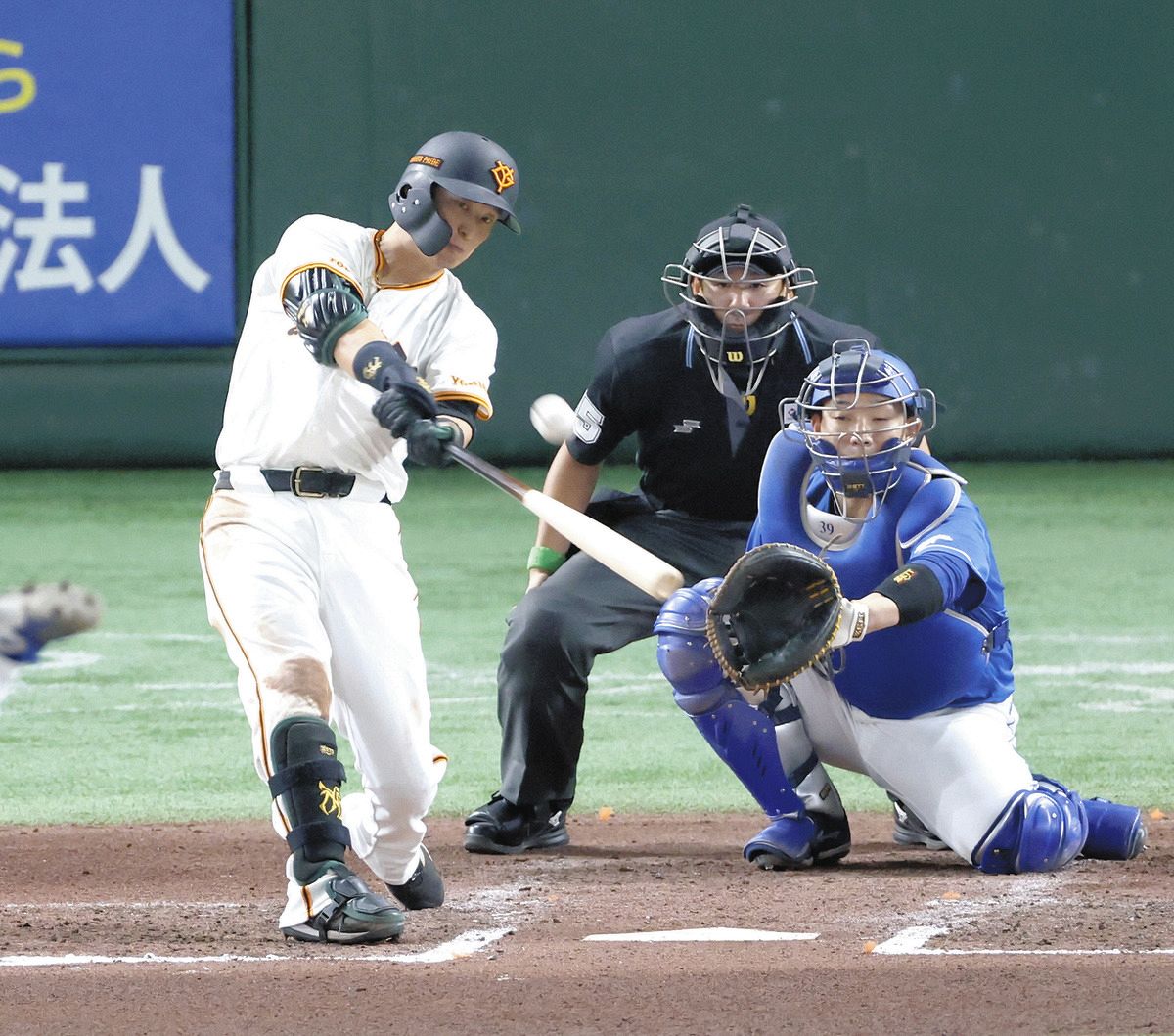 巨人・吉川尚輝、2試合連発の5号ソロが口火、オコエと岸田の適時打で