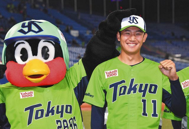 野手のみなさんには感謝しかない 奥川恭伸がプロ初勝利に笑顔 ヤクルト 中日スポーツ 東京中日スポーツ