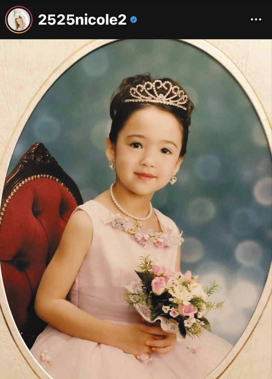 写真 かわいい 藤田ニコルが公開した幼少期の記念写真 中日スポーツ 東京中日スポーツ