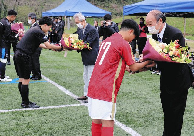 リーグ50回目 感無量 北信越大学サッカー 記念セレモニー 北陸中日新聞web