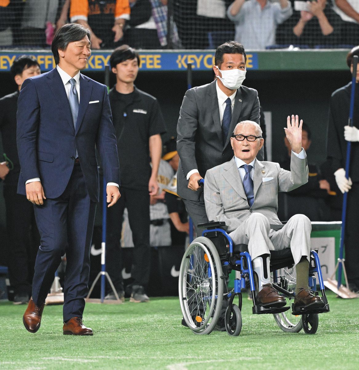 松井秀喜さん、高橋由伸さんと『長嶋茂雄DAY』巨人―阪神戦で解説 打線爆発に「うれしい」：中日スポーツ・東京中日スポーツ